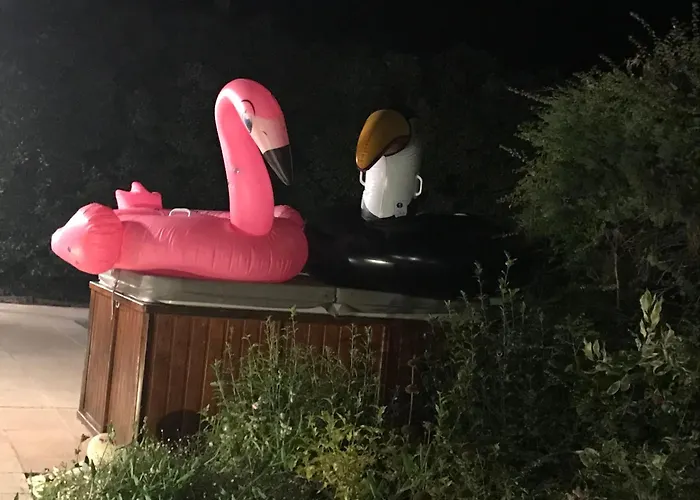 Prázdninový dům Luxe Avec Spa, Piscine Chauffee & Salle De Sport A